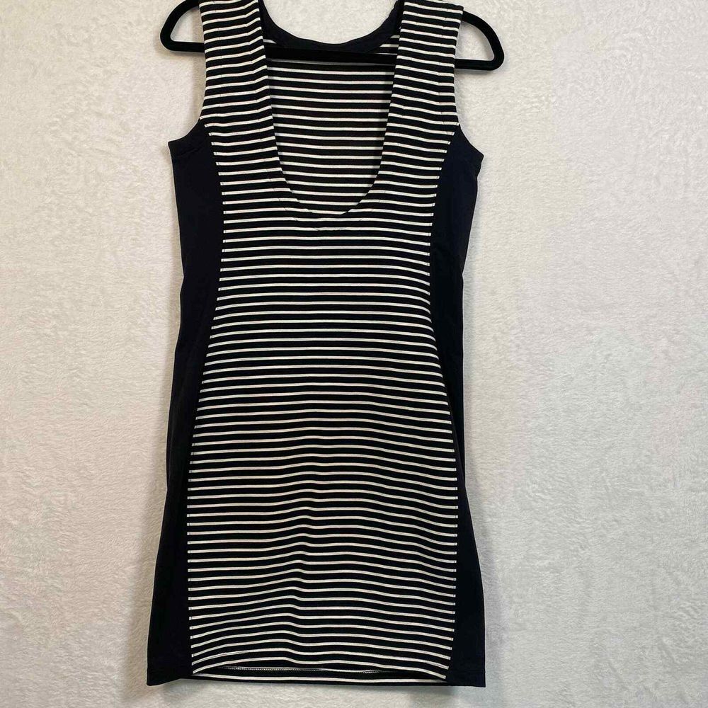 Athleta Stripe Mala Tank‎ Dress Size Small Black White Scoop Back - Picture 5 of 8